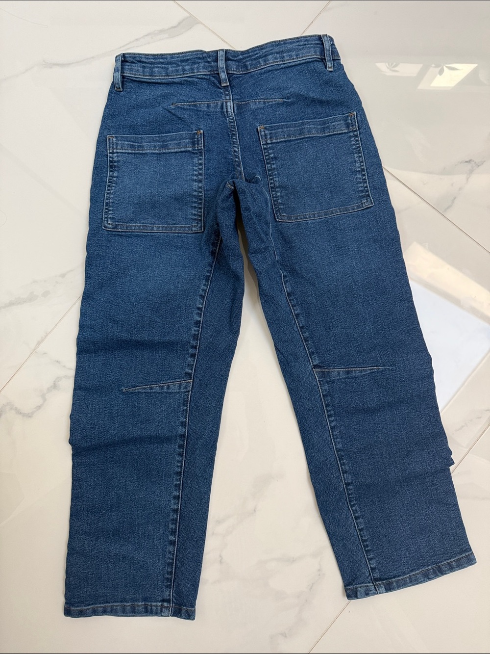Women’s BCBG Barrel Jeans - Picture 2 of 4